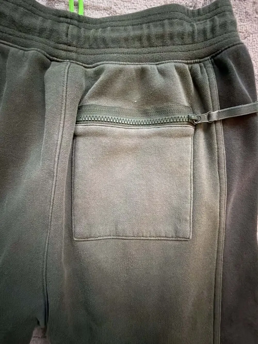 Nike Air Men's Olive Green Fleece Jogger Sweatpants Size Medium
